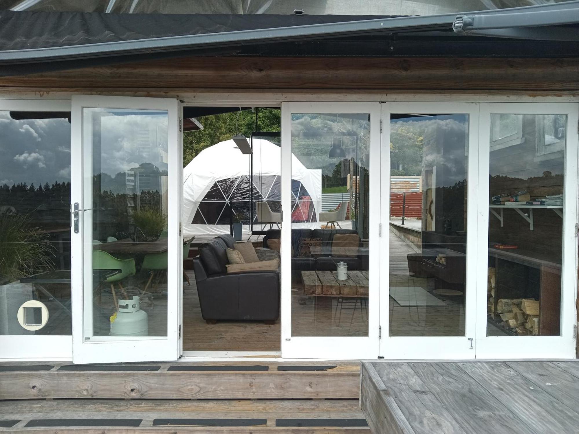Oakridge Glamping Hotel Роторуа Екстериор снимка